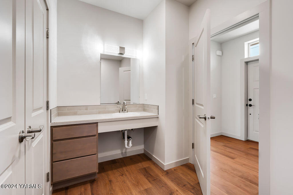 801 N 16th Ave Unit: A