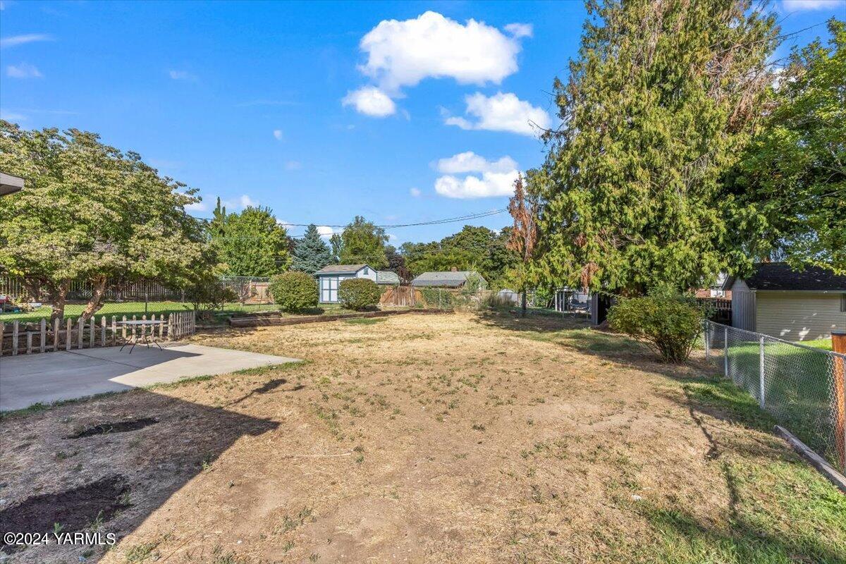 917 S 27th Ave