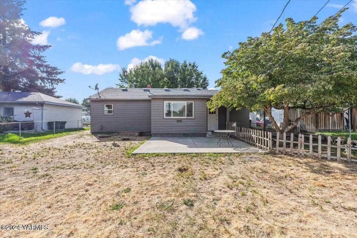 917 S 27th Ave