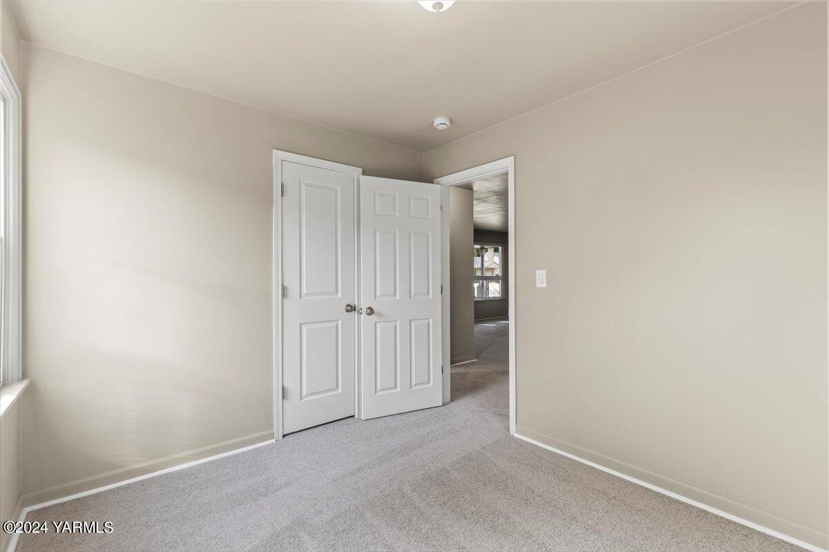 917 S 27th Ave