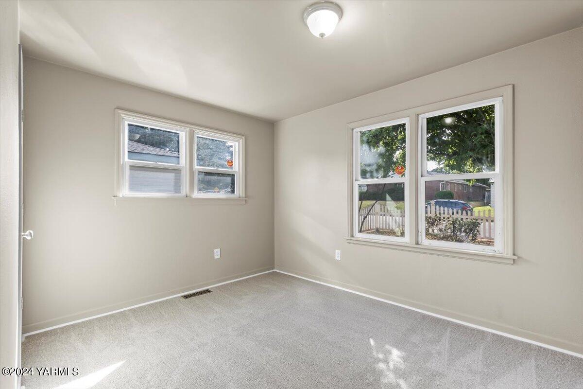 917 S 27th Ave