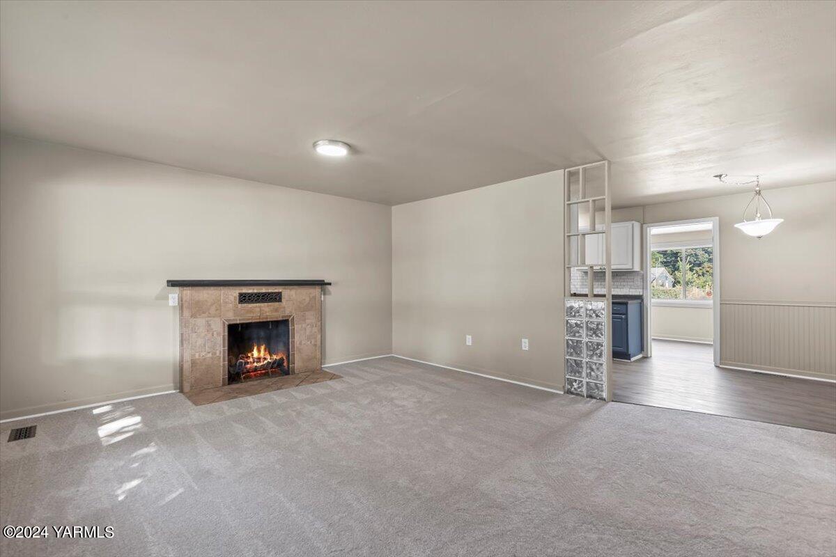 917 S 27th Ave