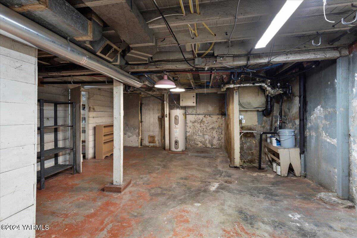 716 N 4th St