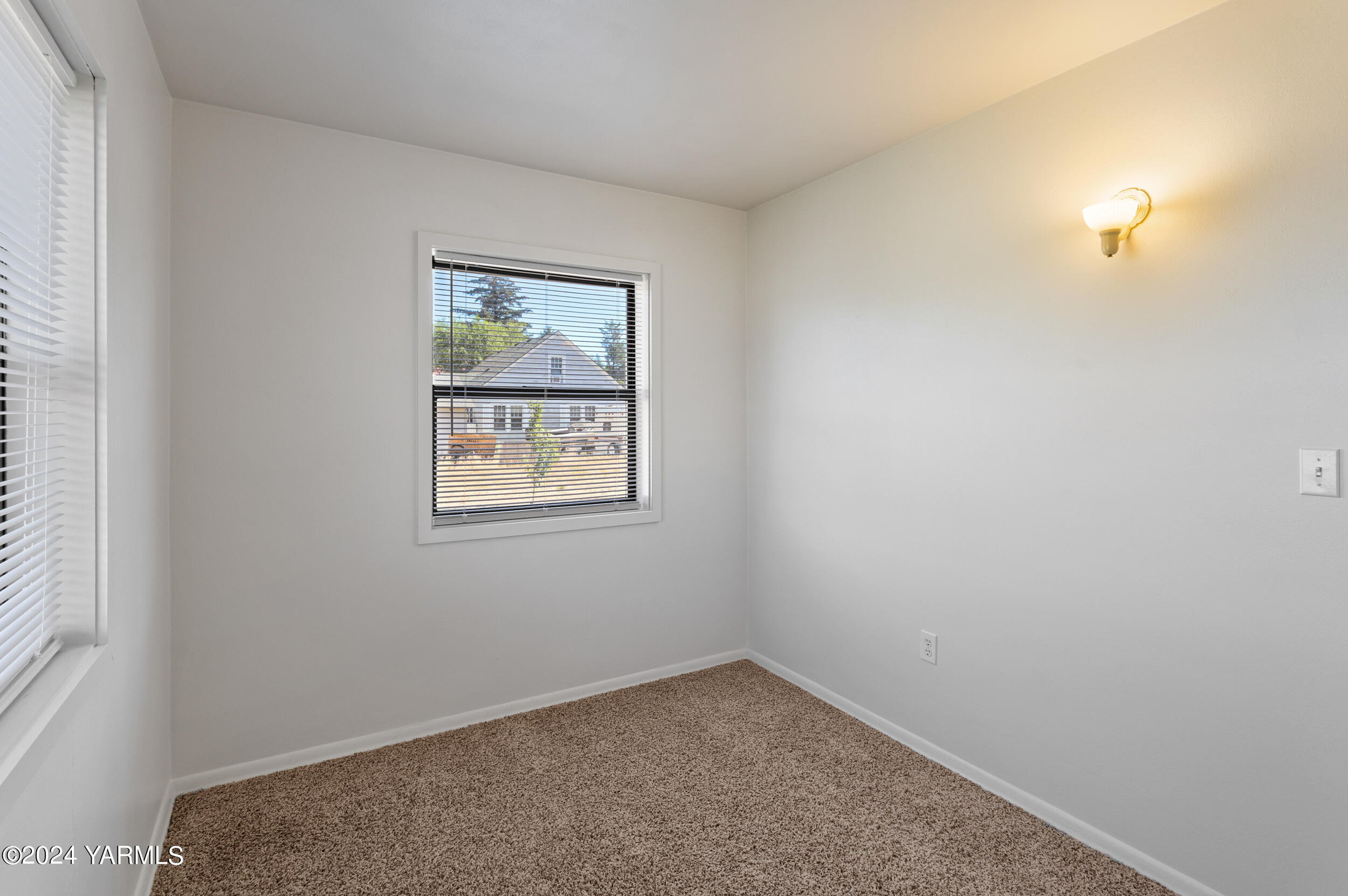 9209 Wide Hollow Rd