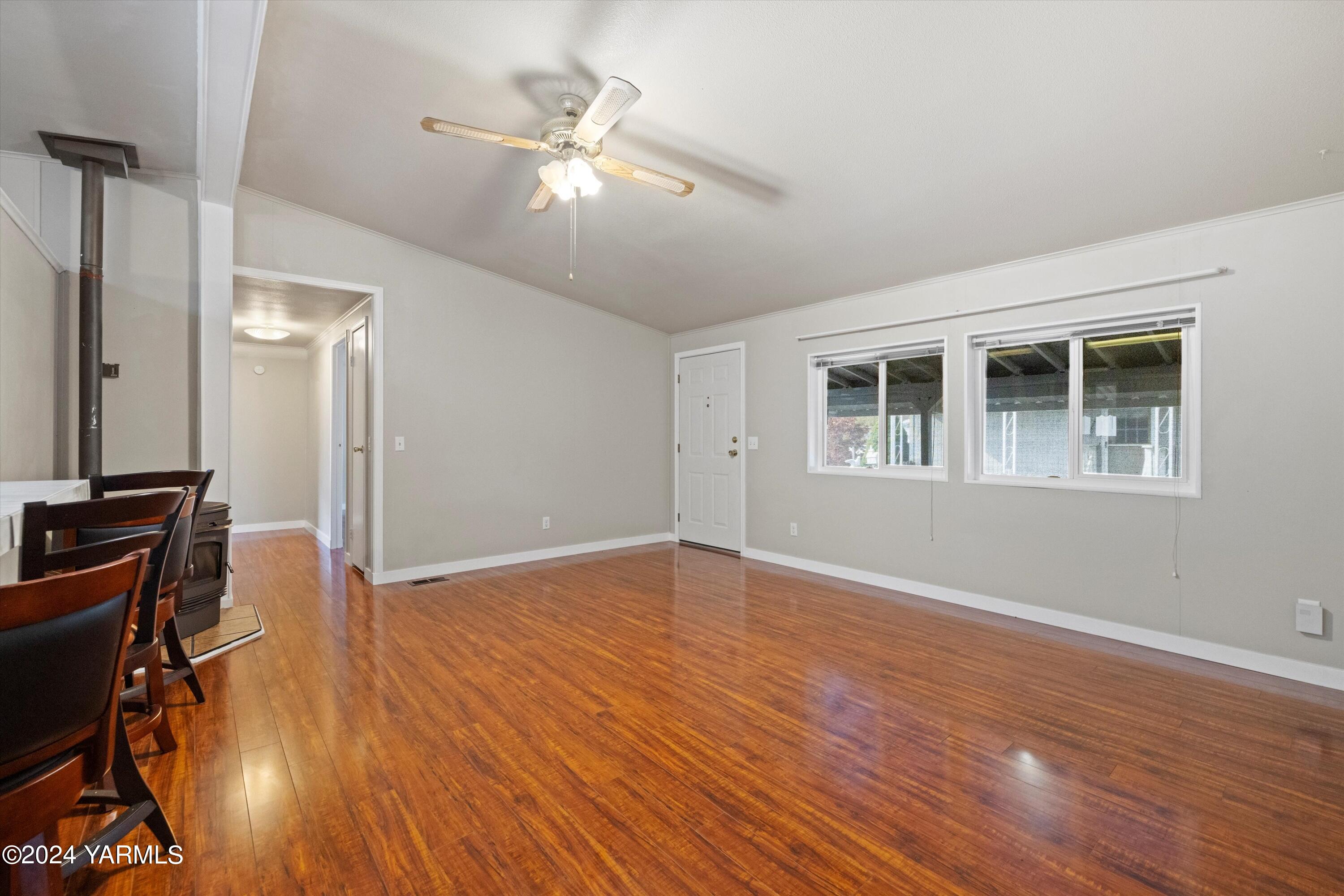 105 Spring Ave