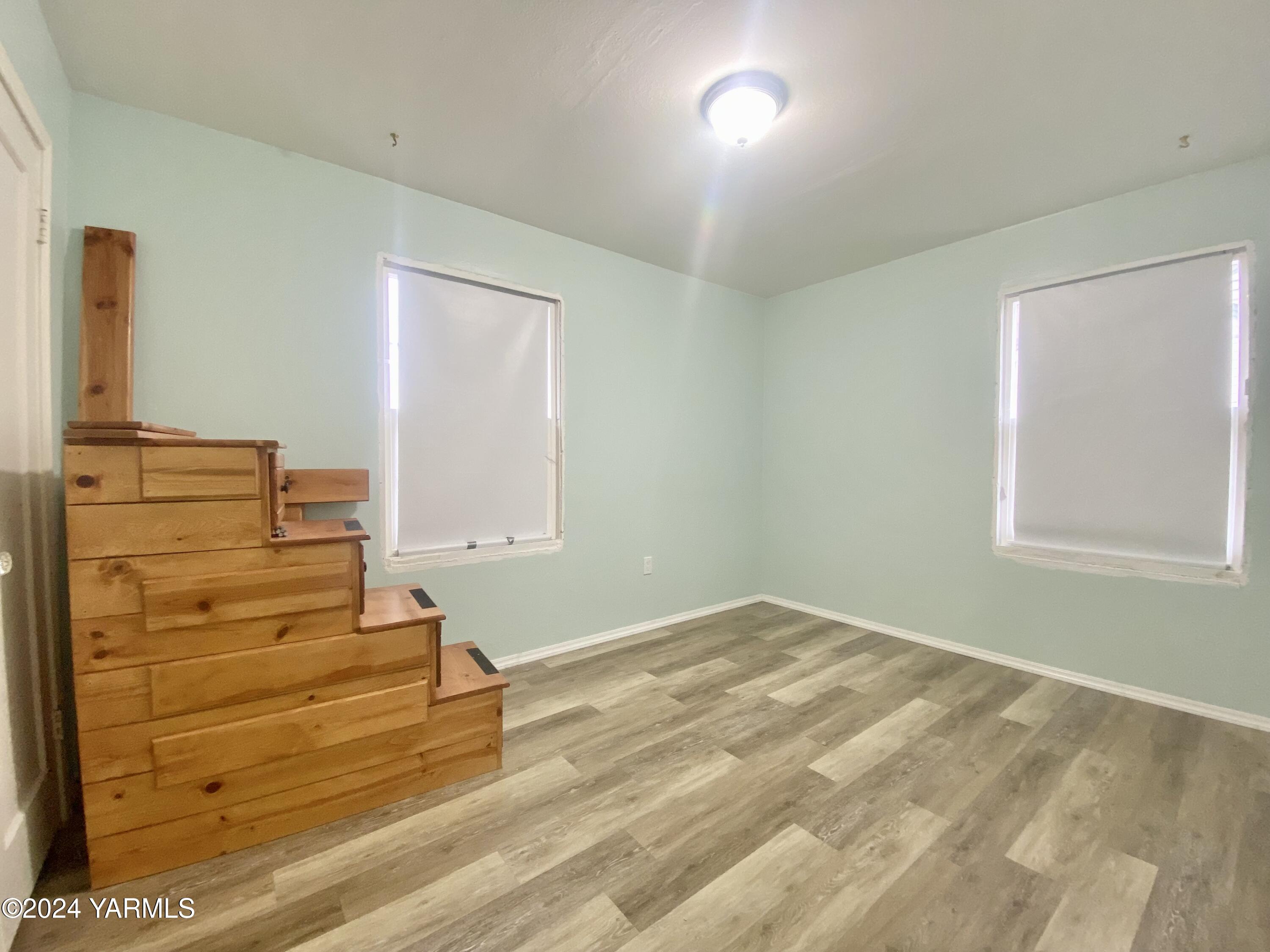 1009 S 26th Ave