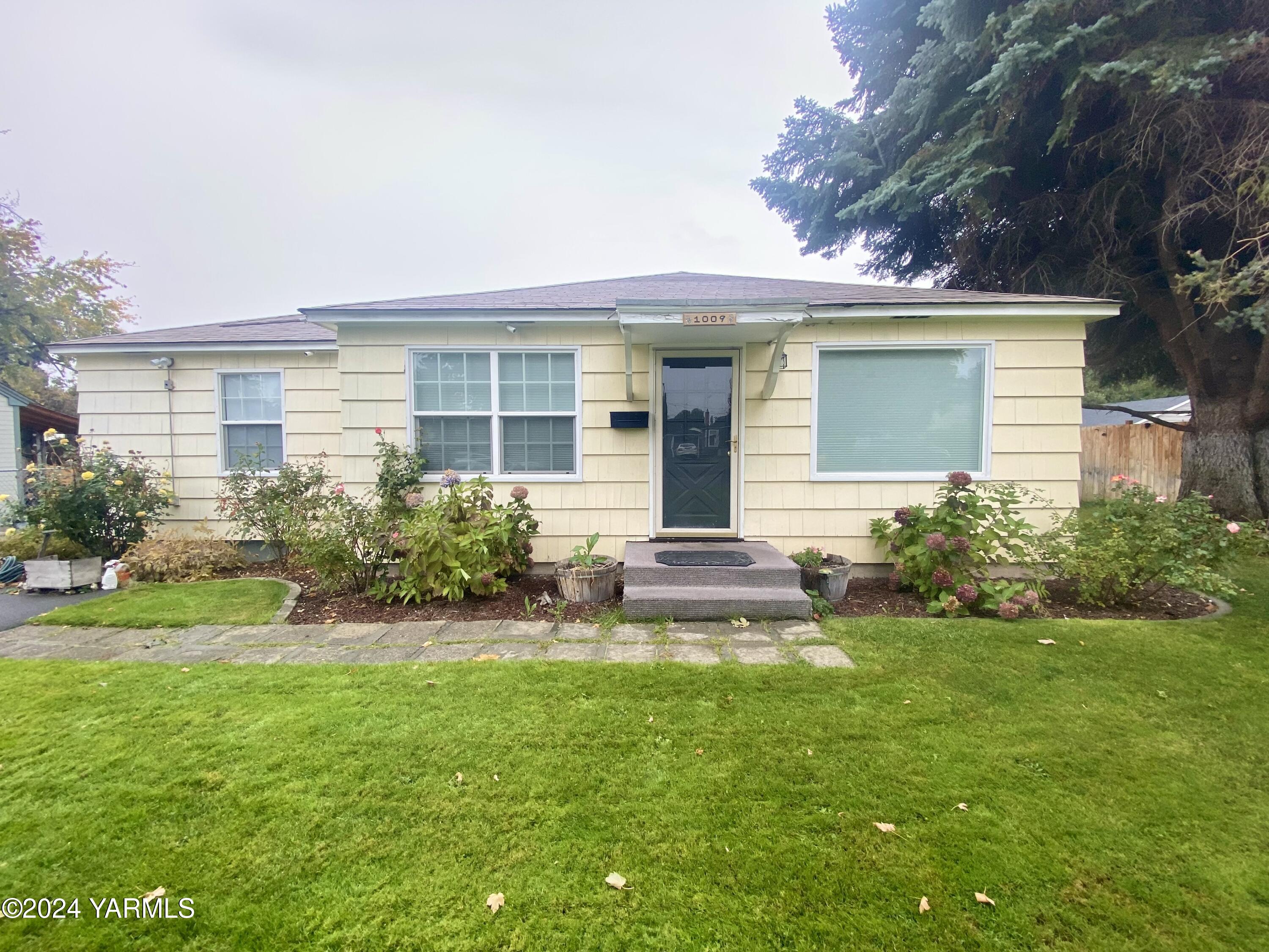 1009 S 26th Ave