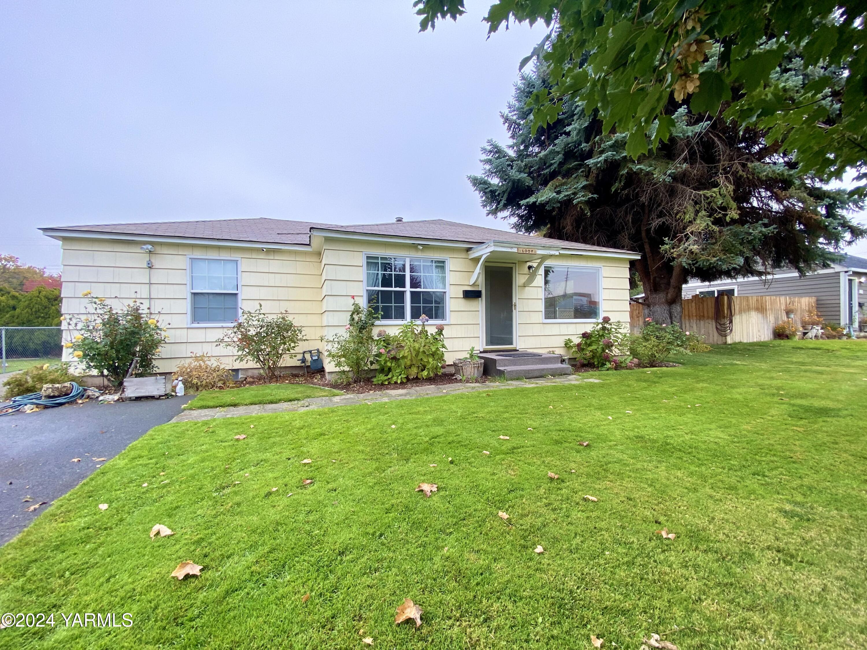 1009 S 26th Ave