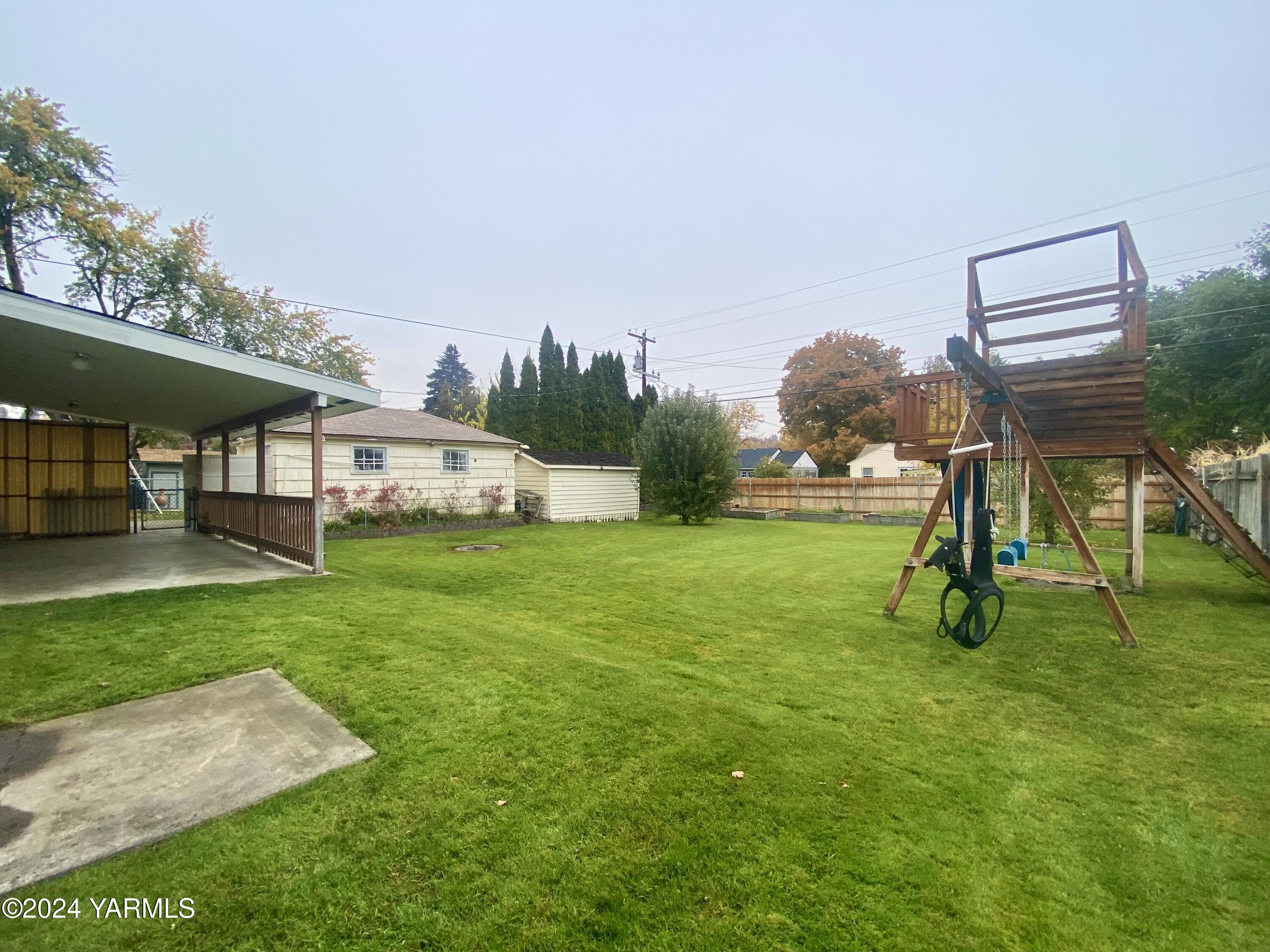 1009 S 26th Ave