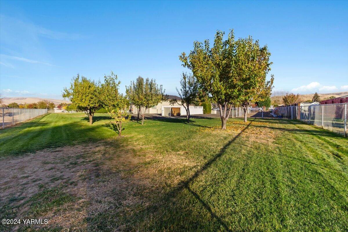 50 Hobby Horse Ln
