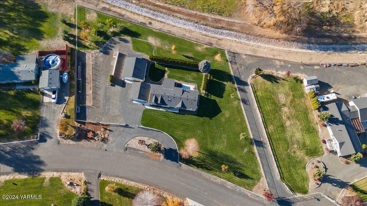 50 Hobby Horse Ln