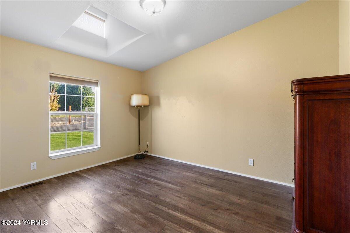 50 Hobby Horse Ln