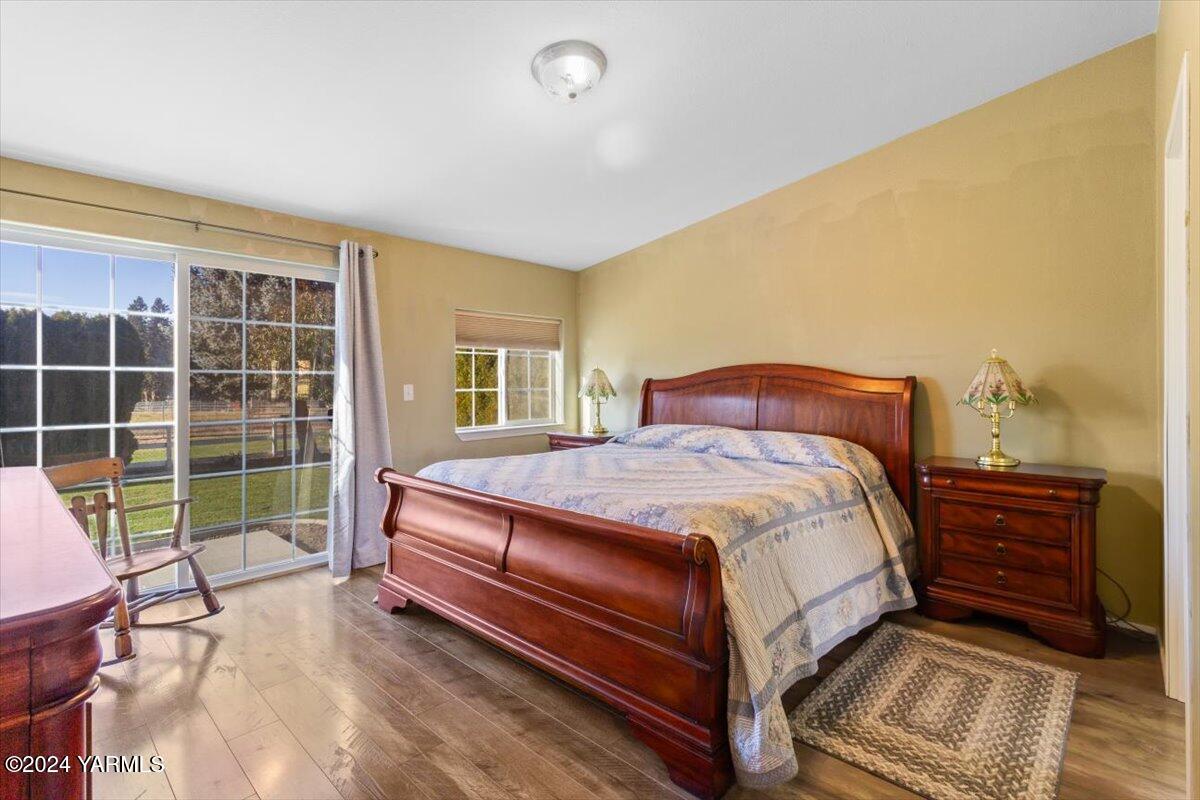 50 Hobby Horse Ln