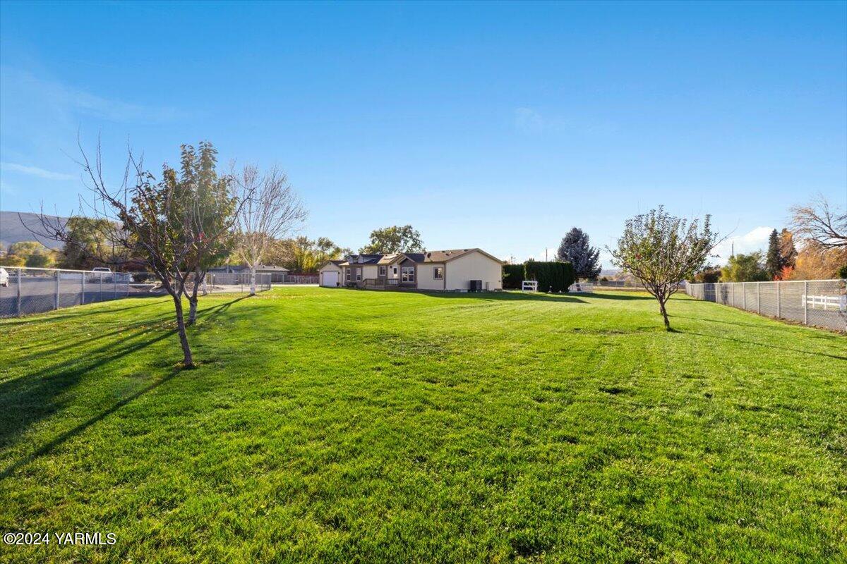 50 Hobby Horse Ln
