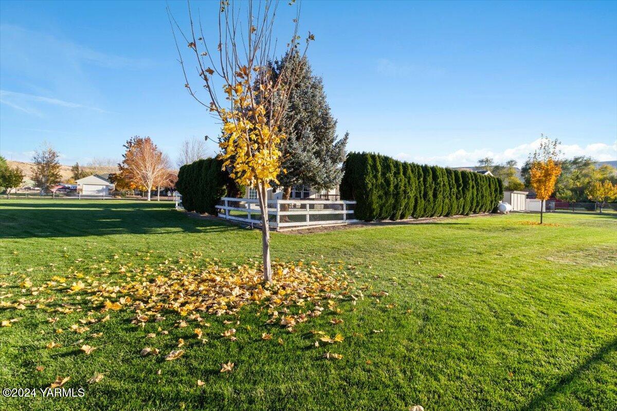 50 Hobby Horse Ln
