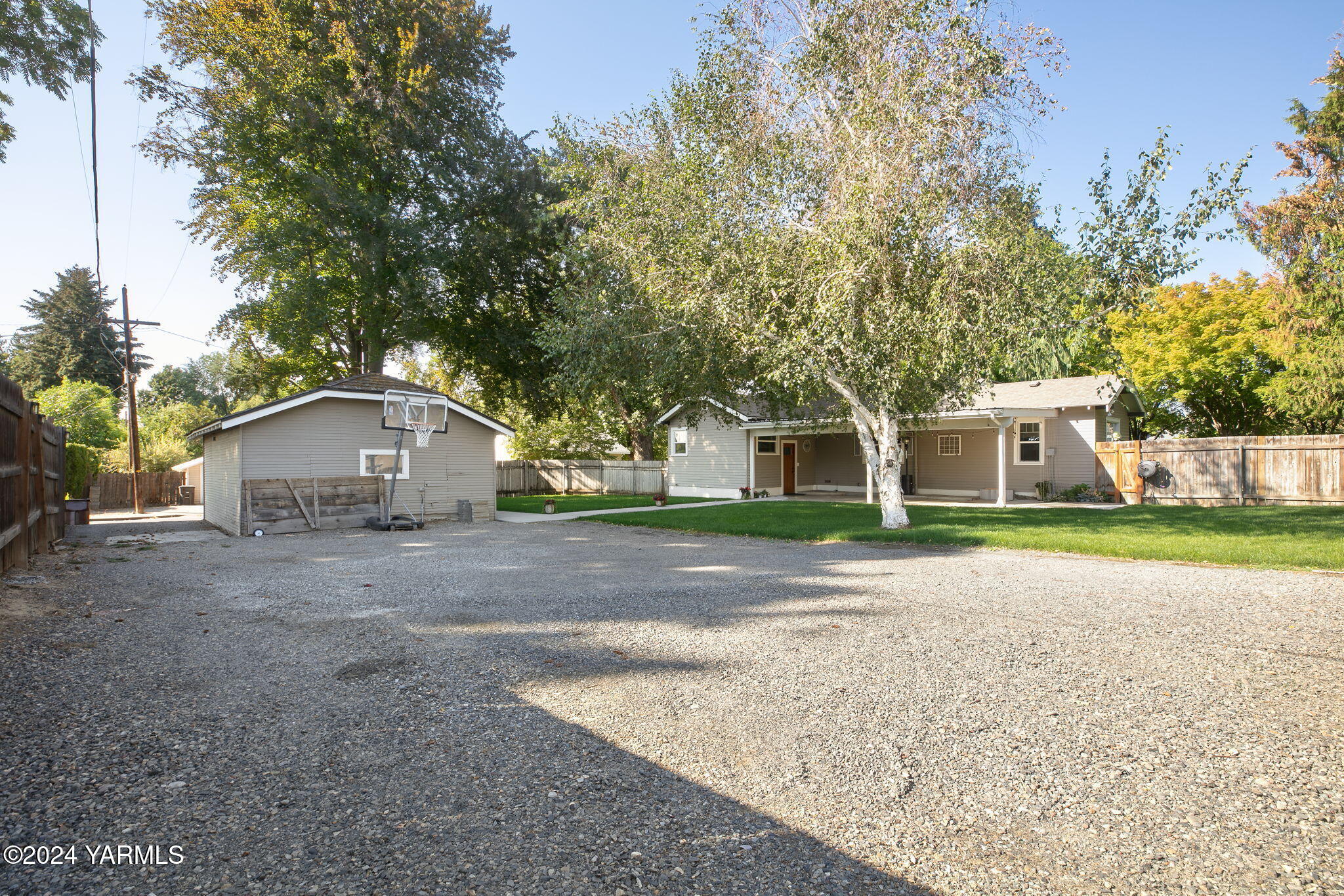 923 S 25th Ave