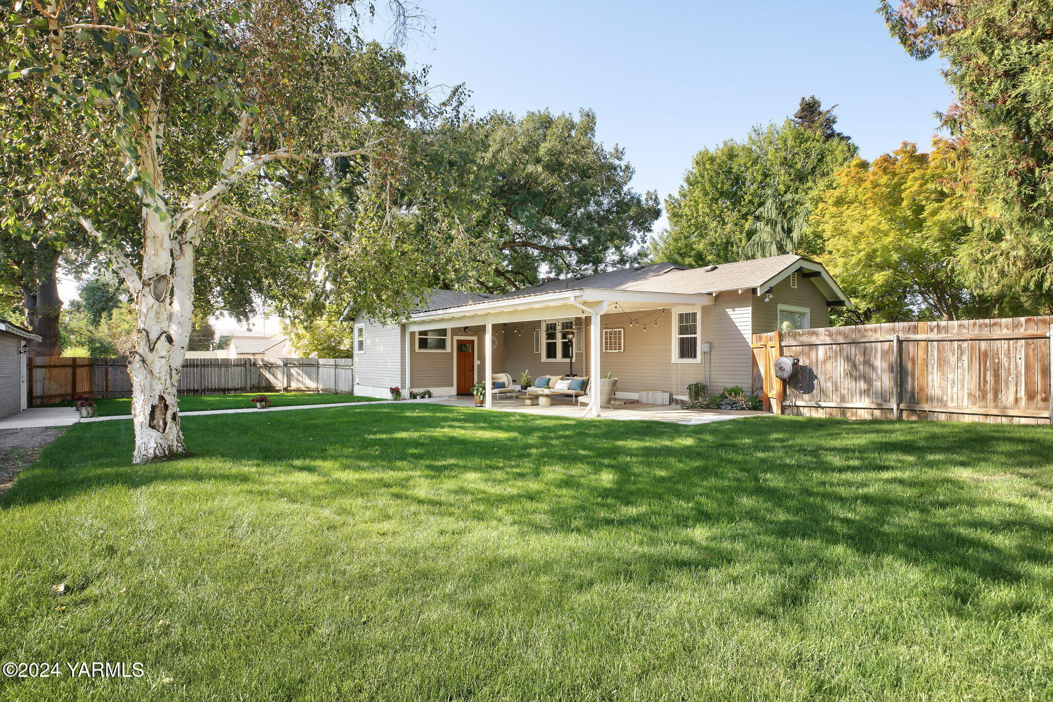 923 S 25th Ave