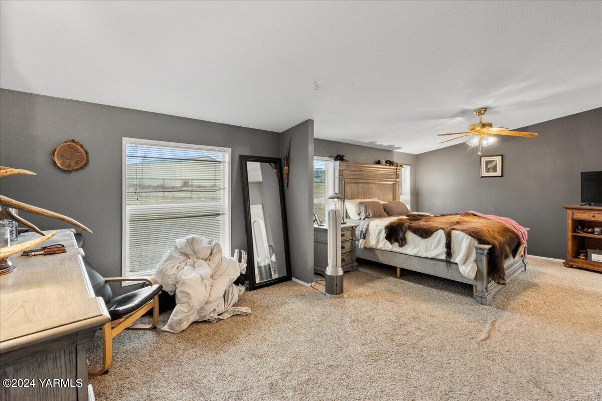 231 Windy Ridge Ln