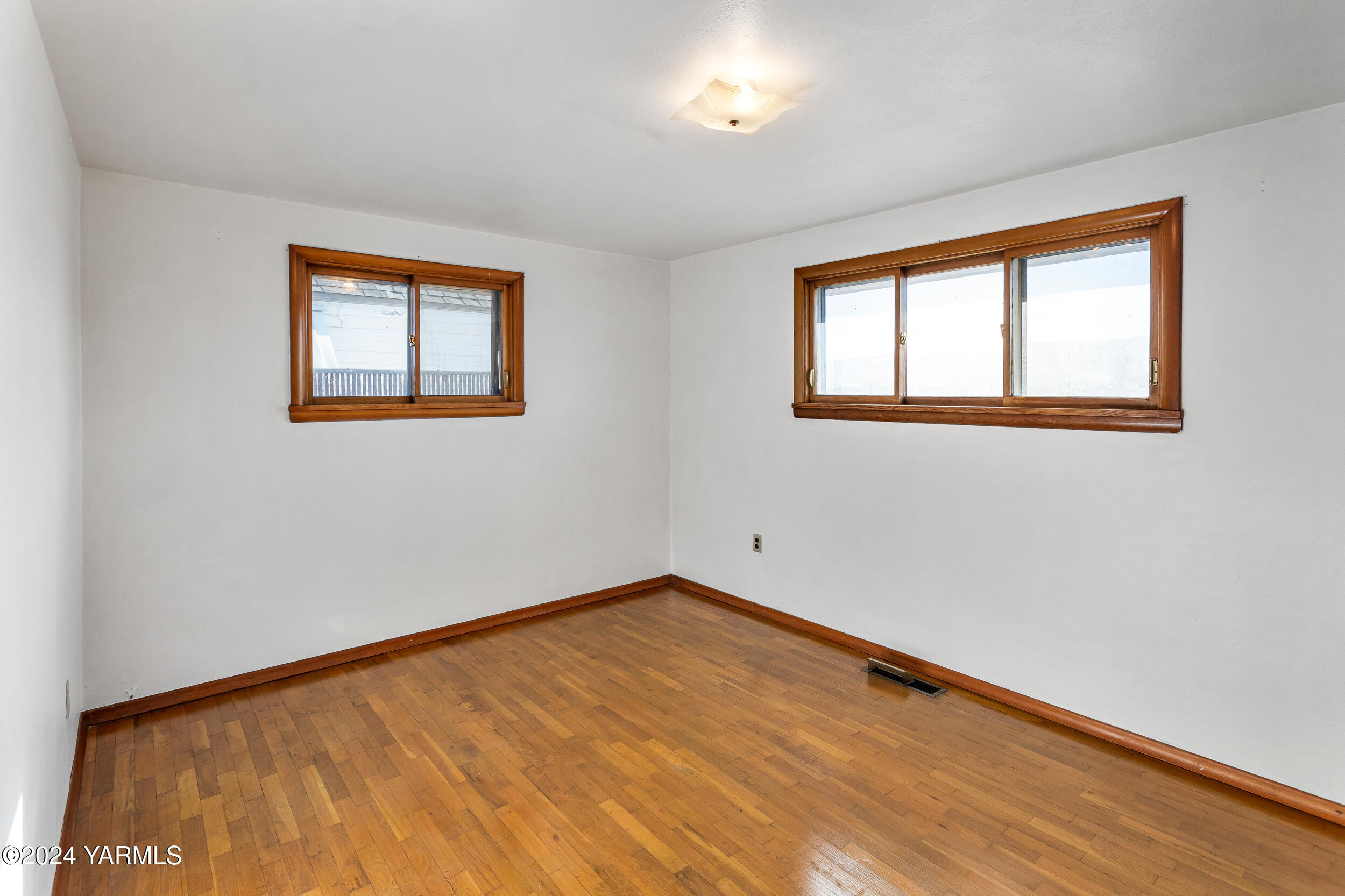 1503 W Washington Ave