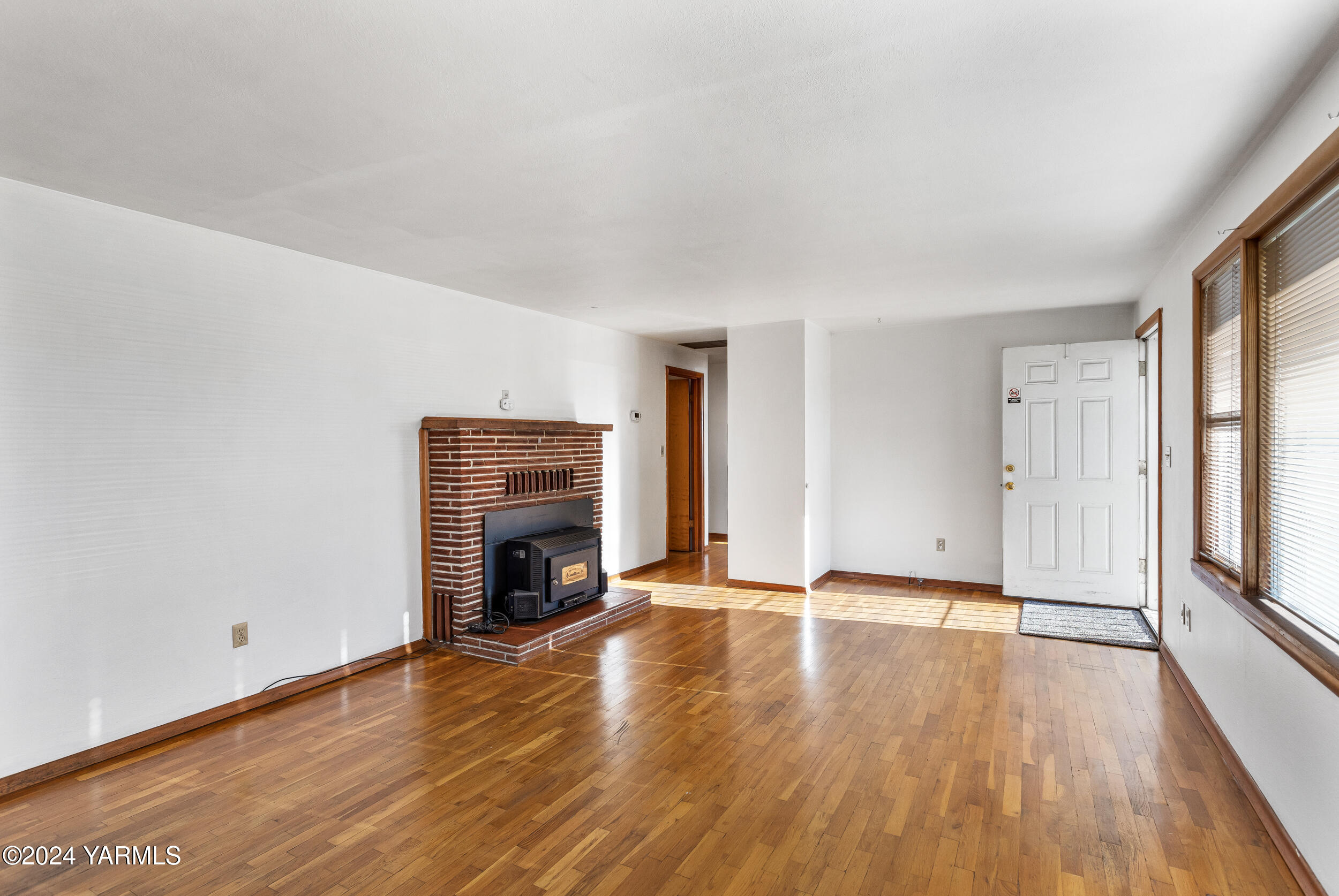 1503 W Washington Ave