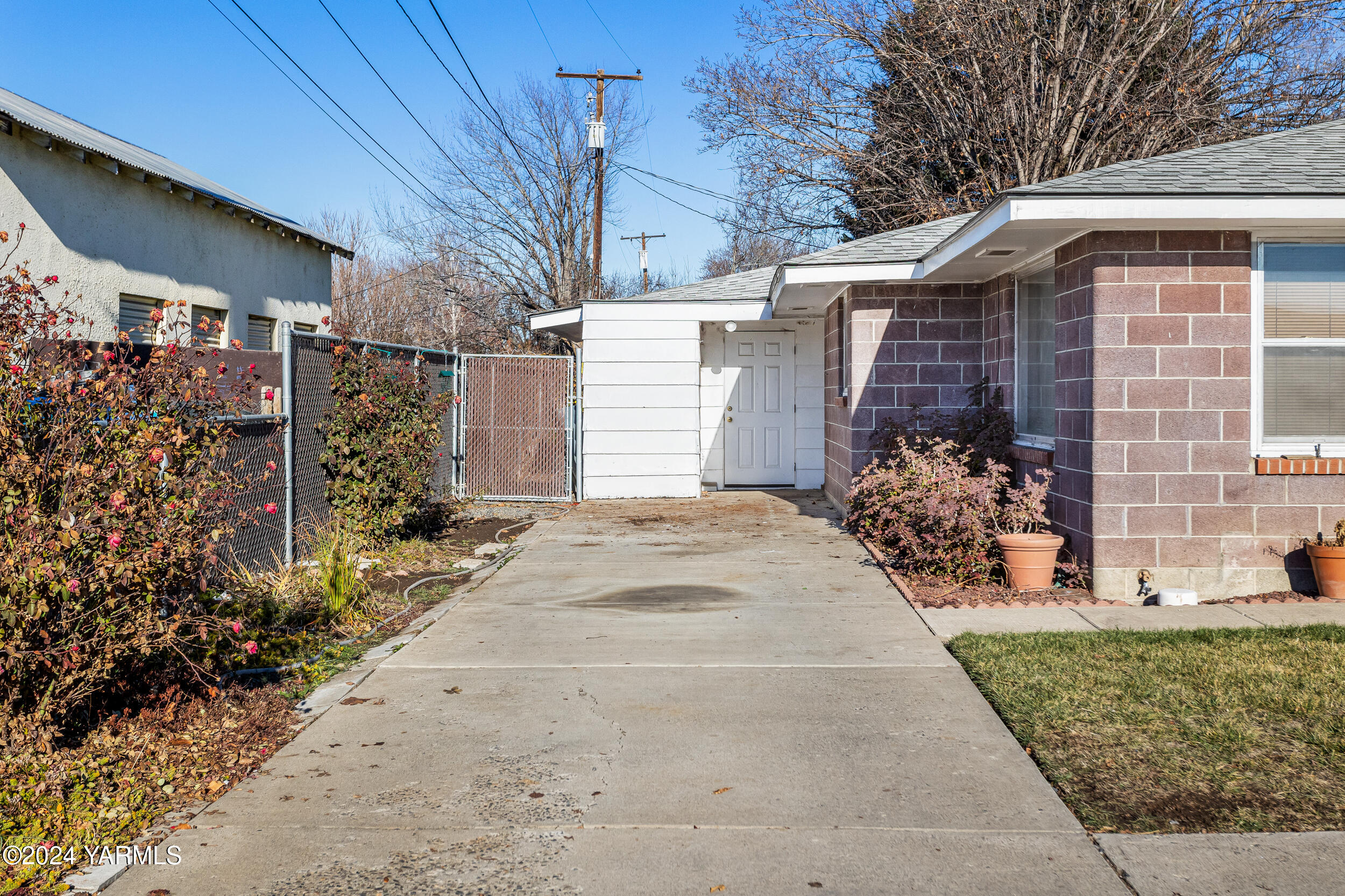 1503 W Washington Ave