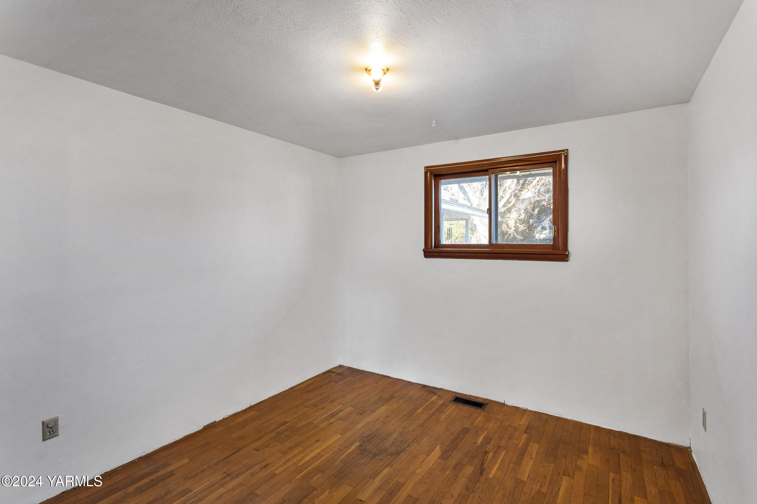 1503 W Washington Ave