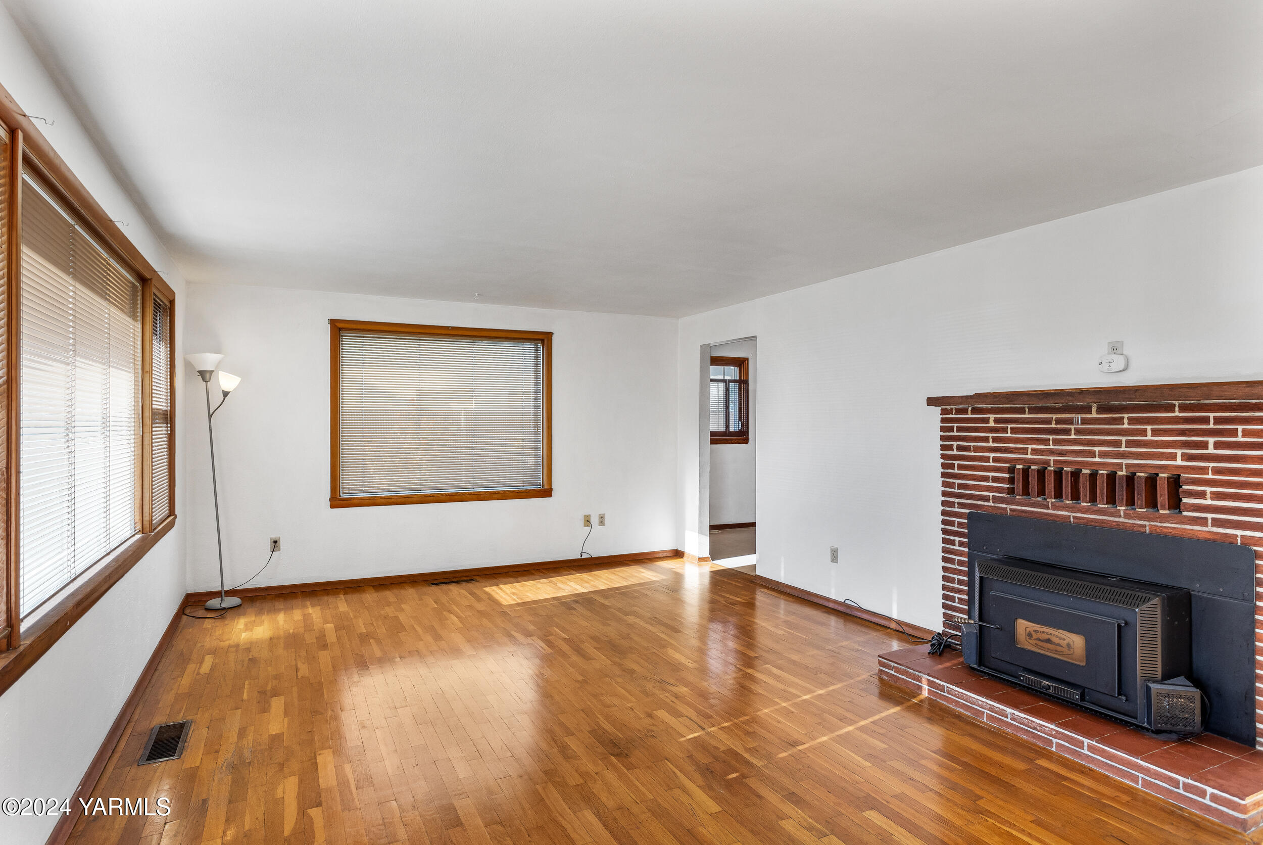 1503 W Washington Ave