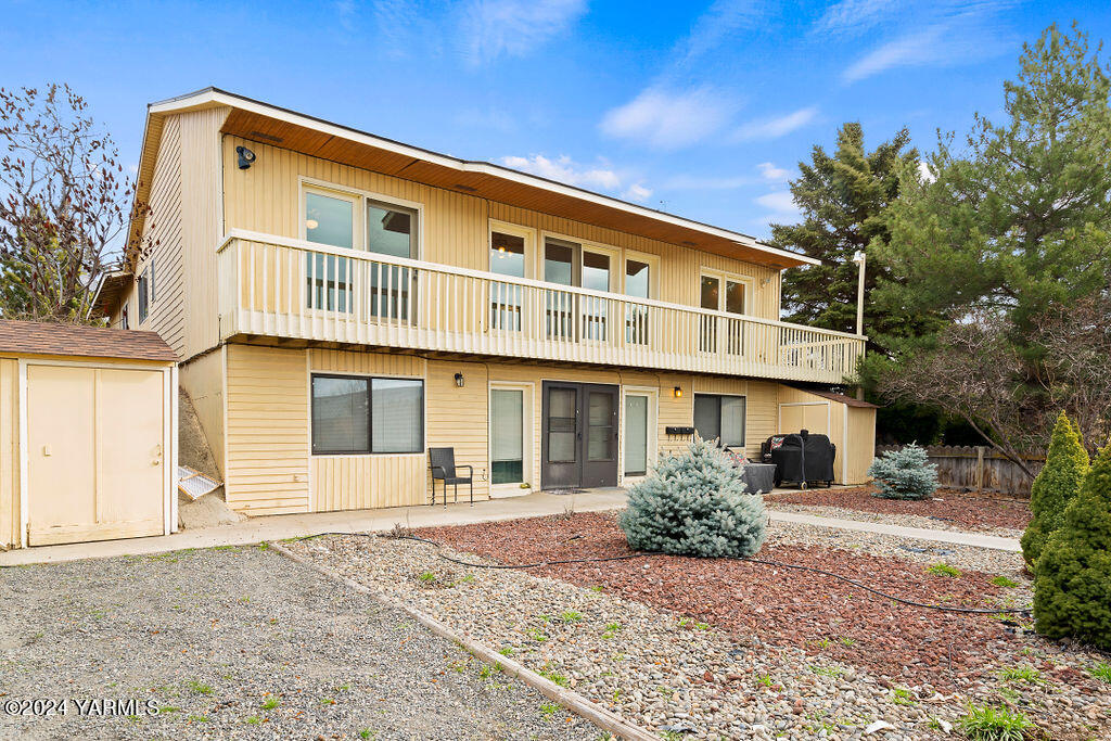 2580 E Selah Rd