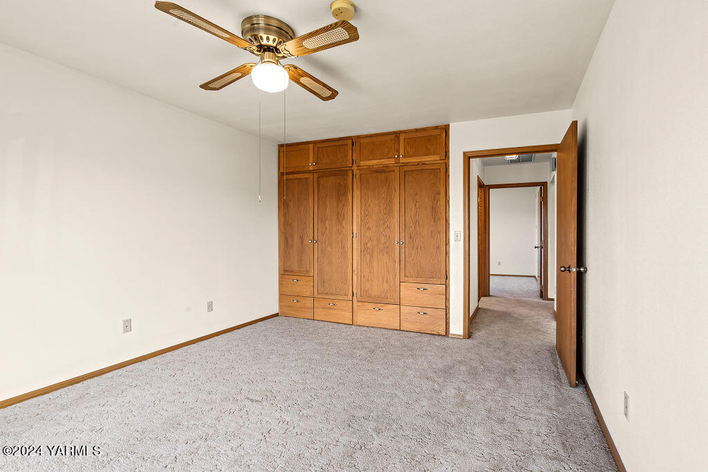 2580 E Selah Rd