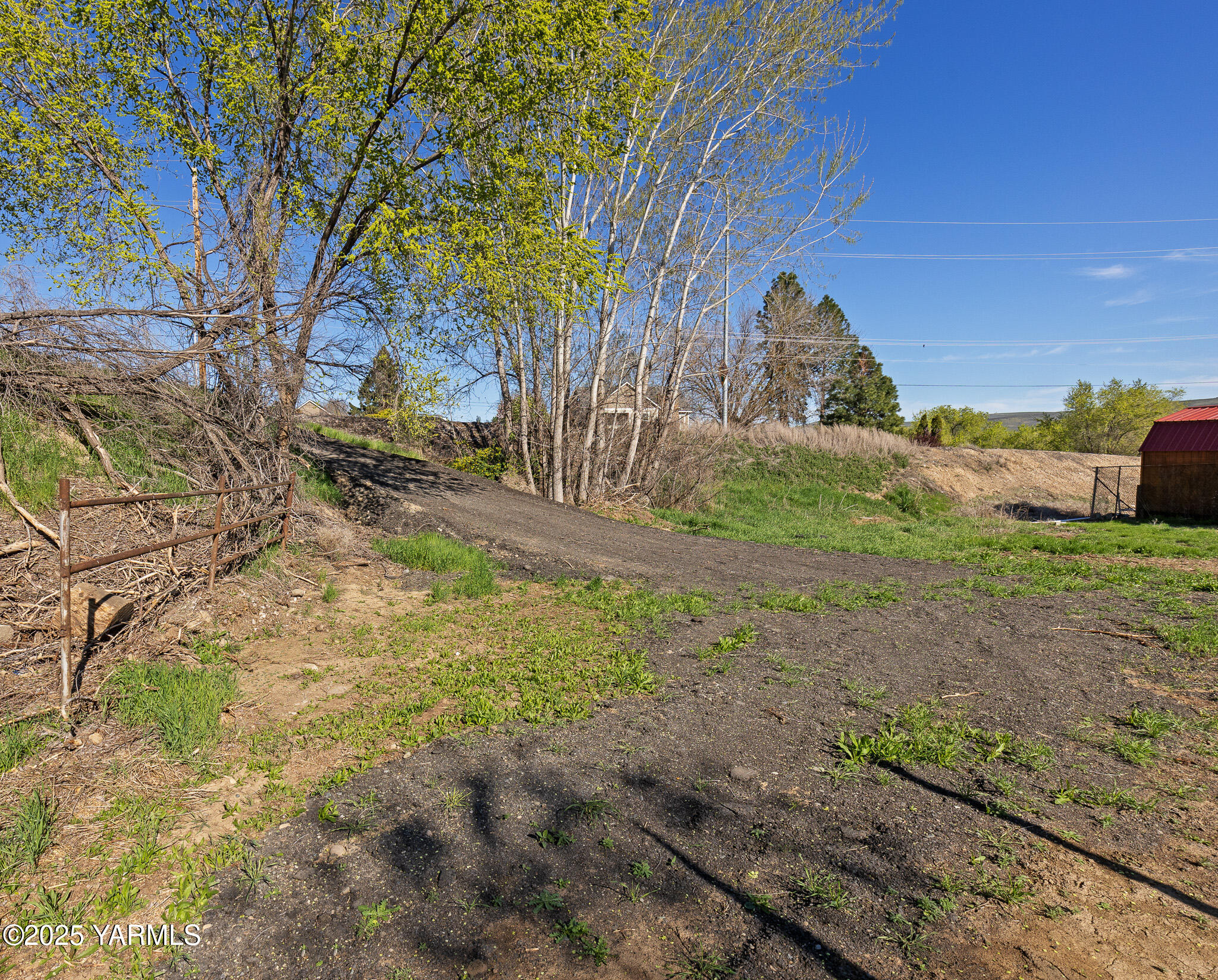980 Selah Loop Rd