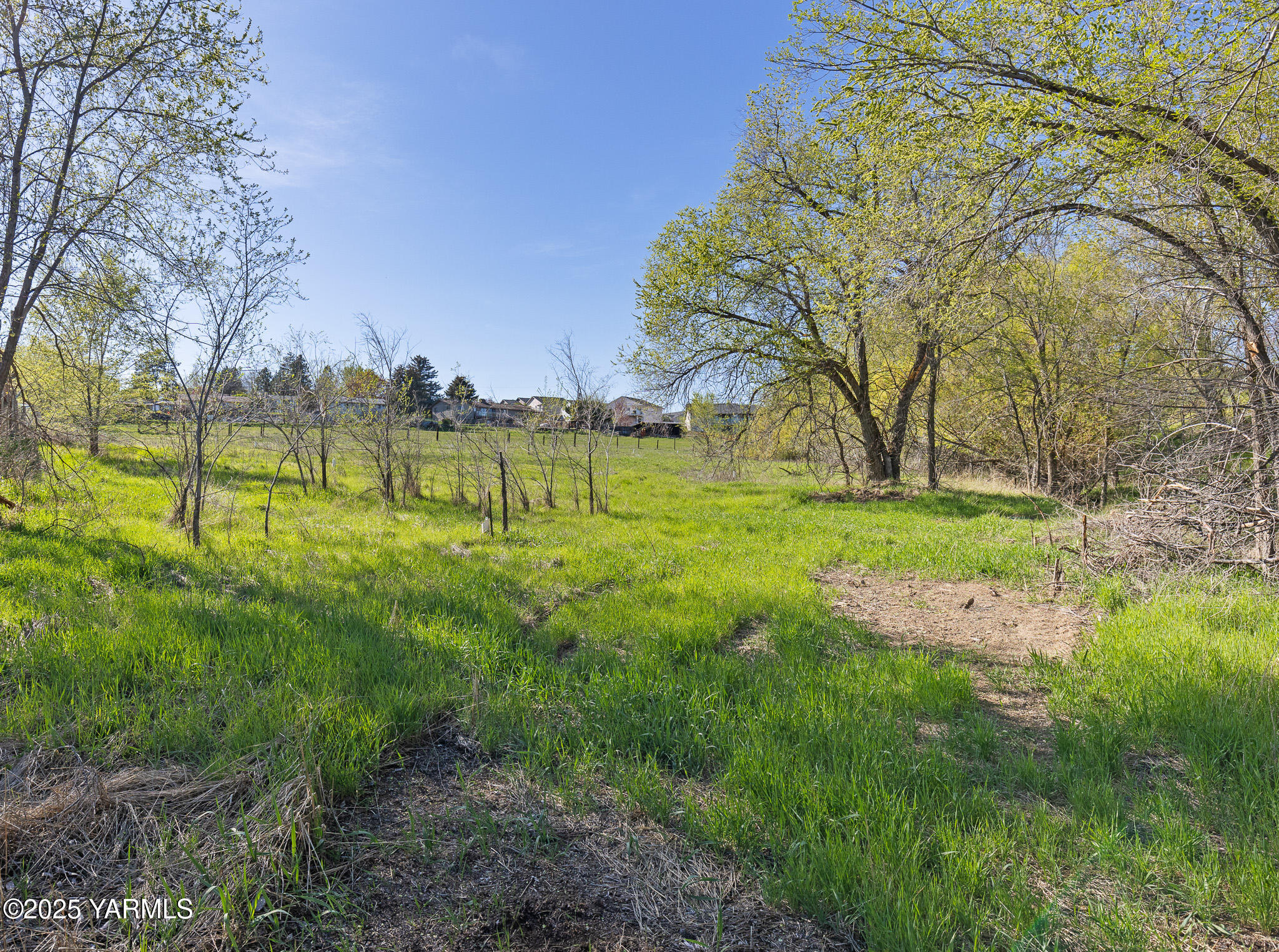 980 Selah Loop Rd
