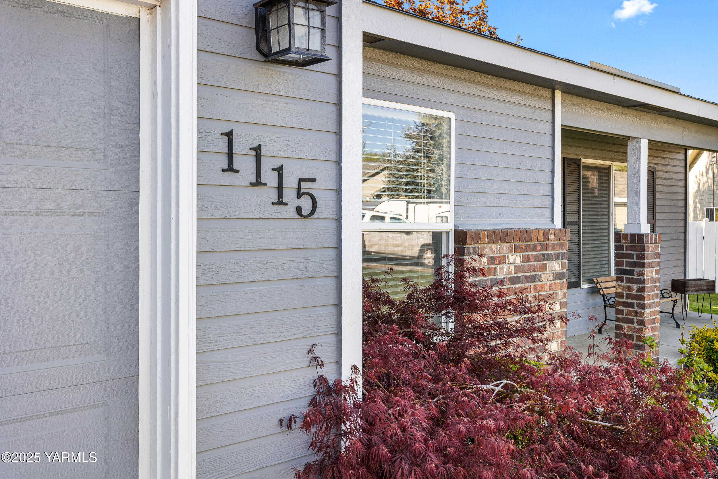 1115 Reo Dr
