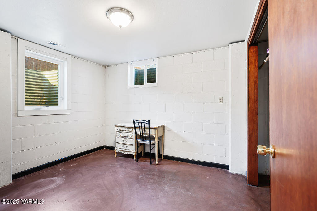 2703 Patnode St