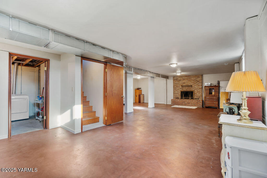 2703 Patnode St
