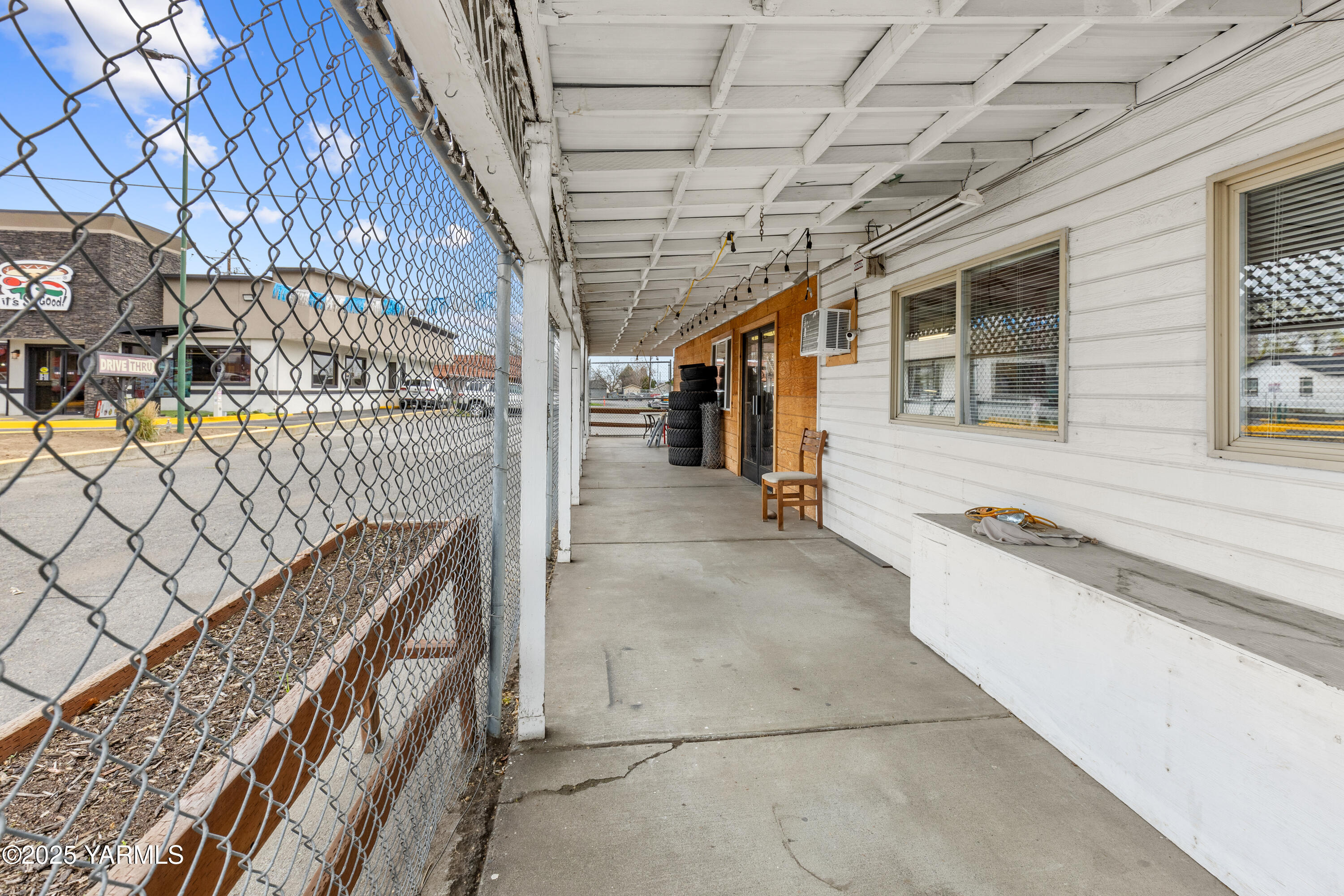 1103 S 3rd Ave