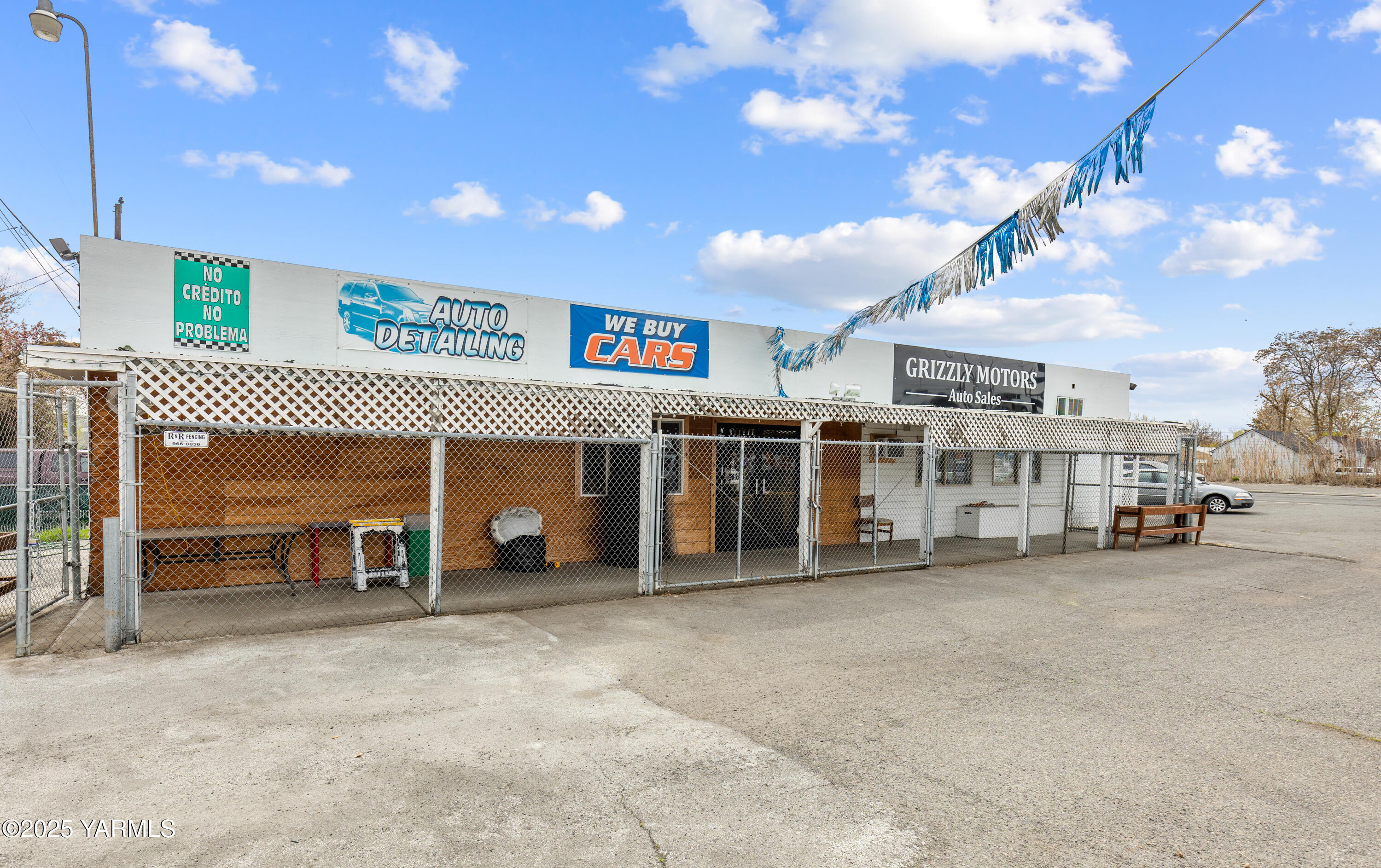1103 S 3rd Ave