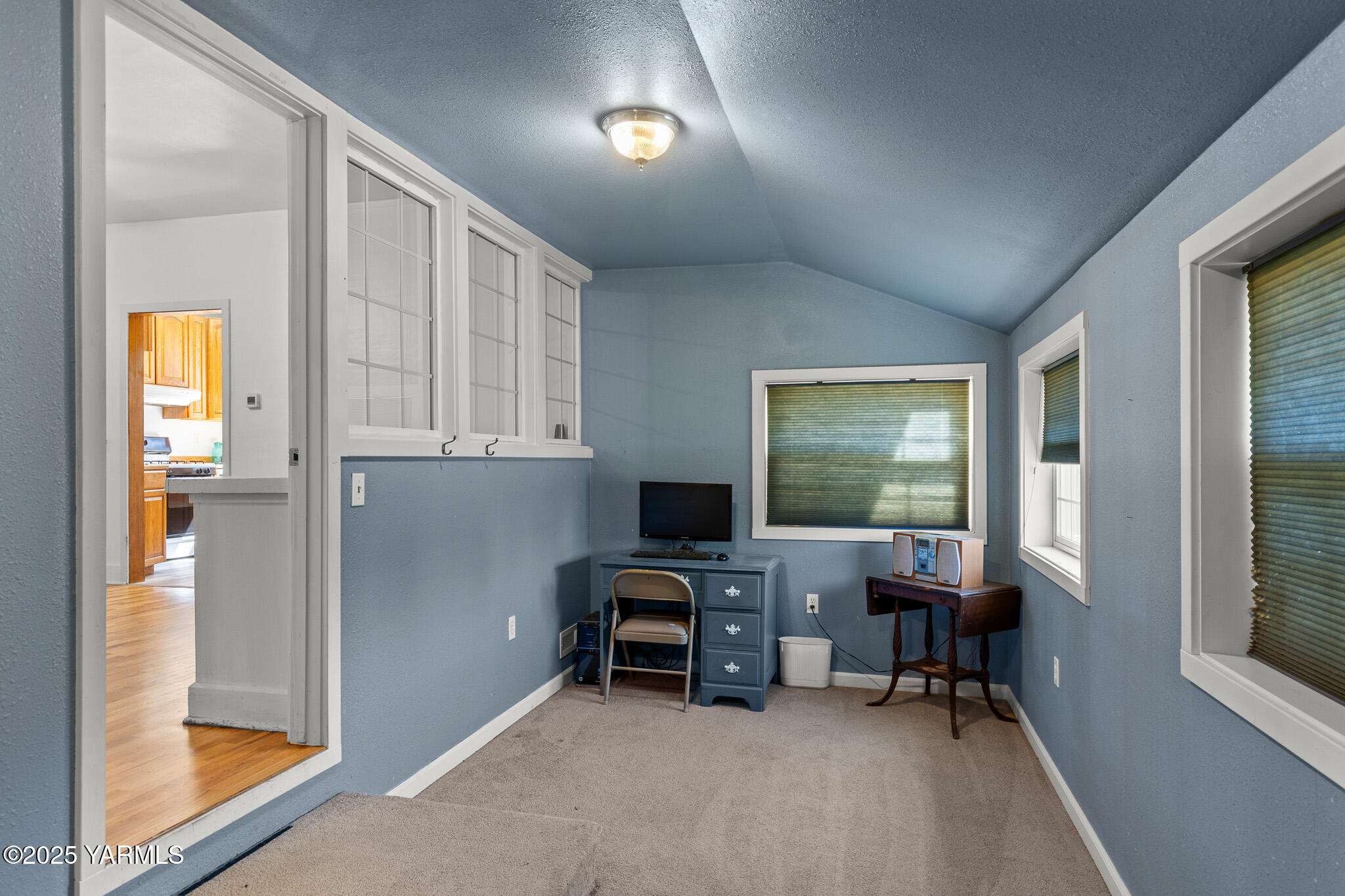 318 S 13th Ave