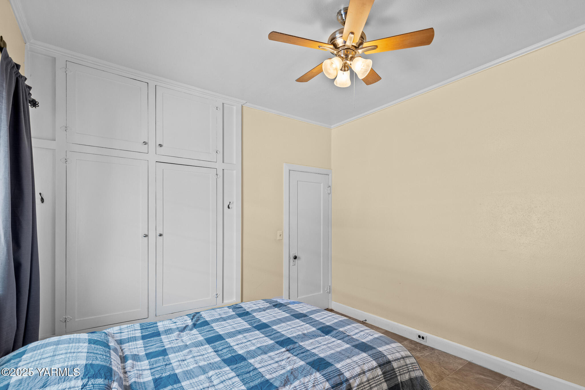 318 S 13th Ave