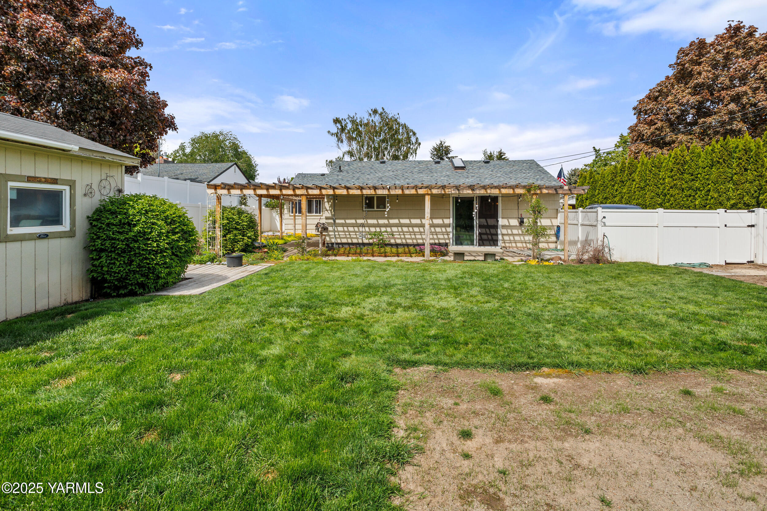 4404 Benjamin Dr