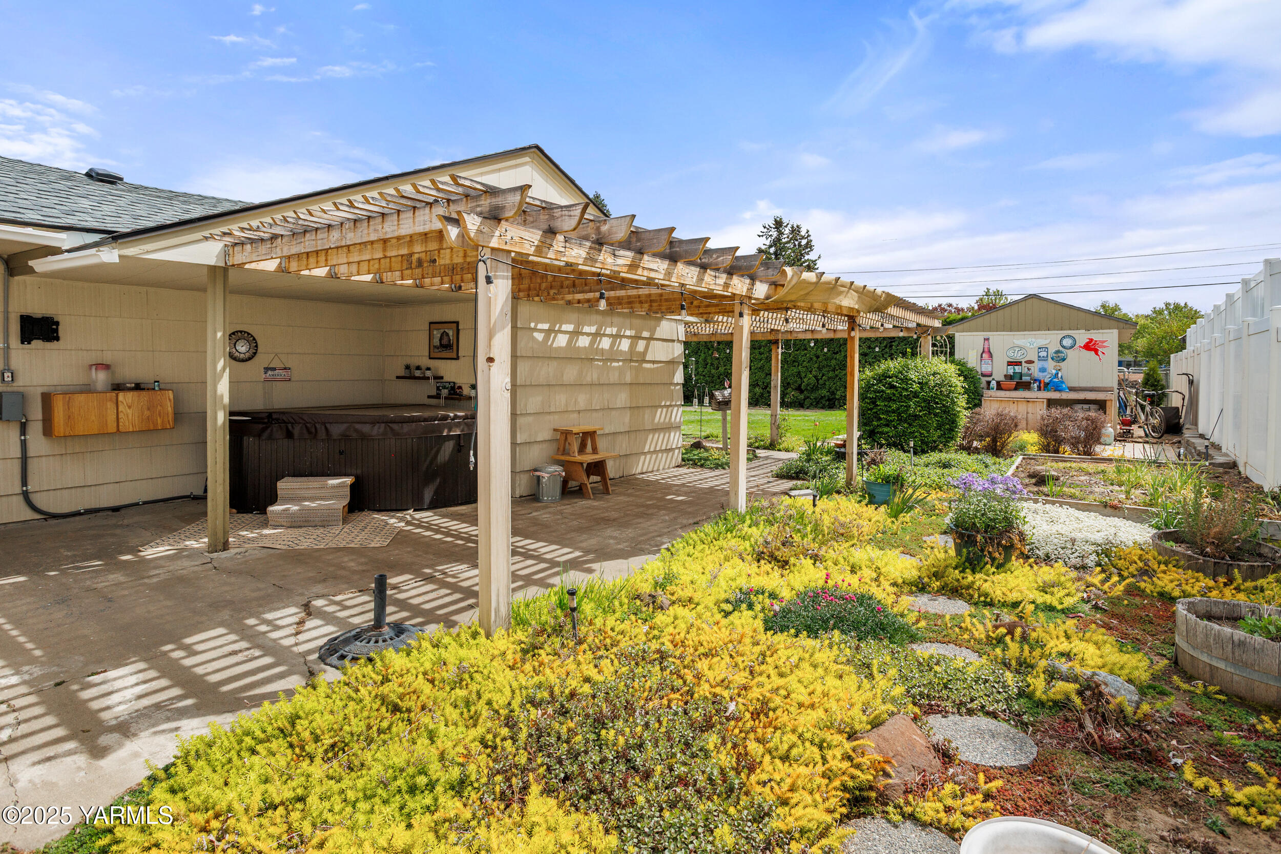 4404 Benjamin Dr
