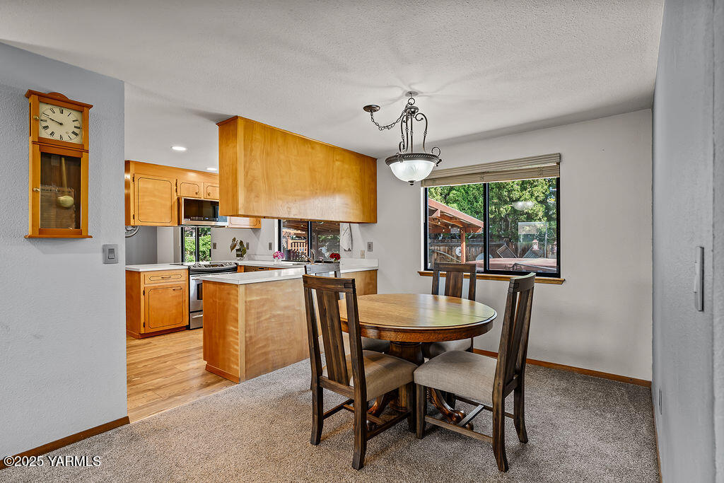 2605 Loren Ct