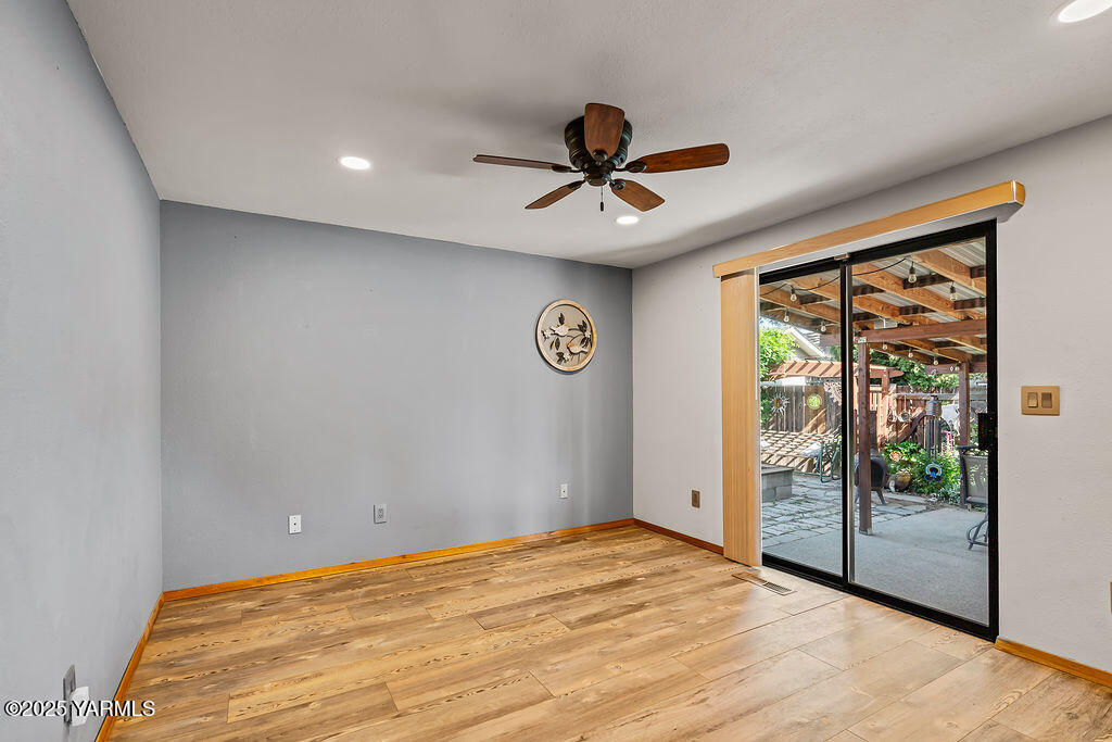 2605 Loren Ct