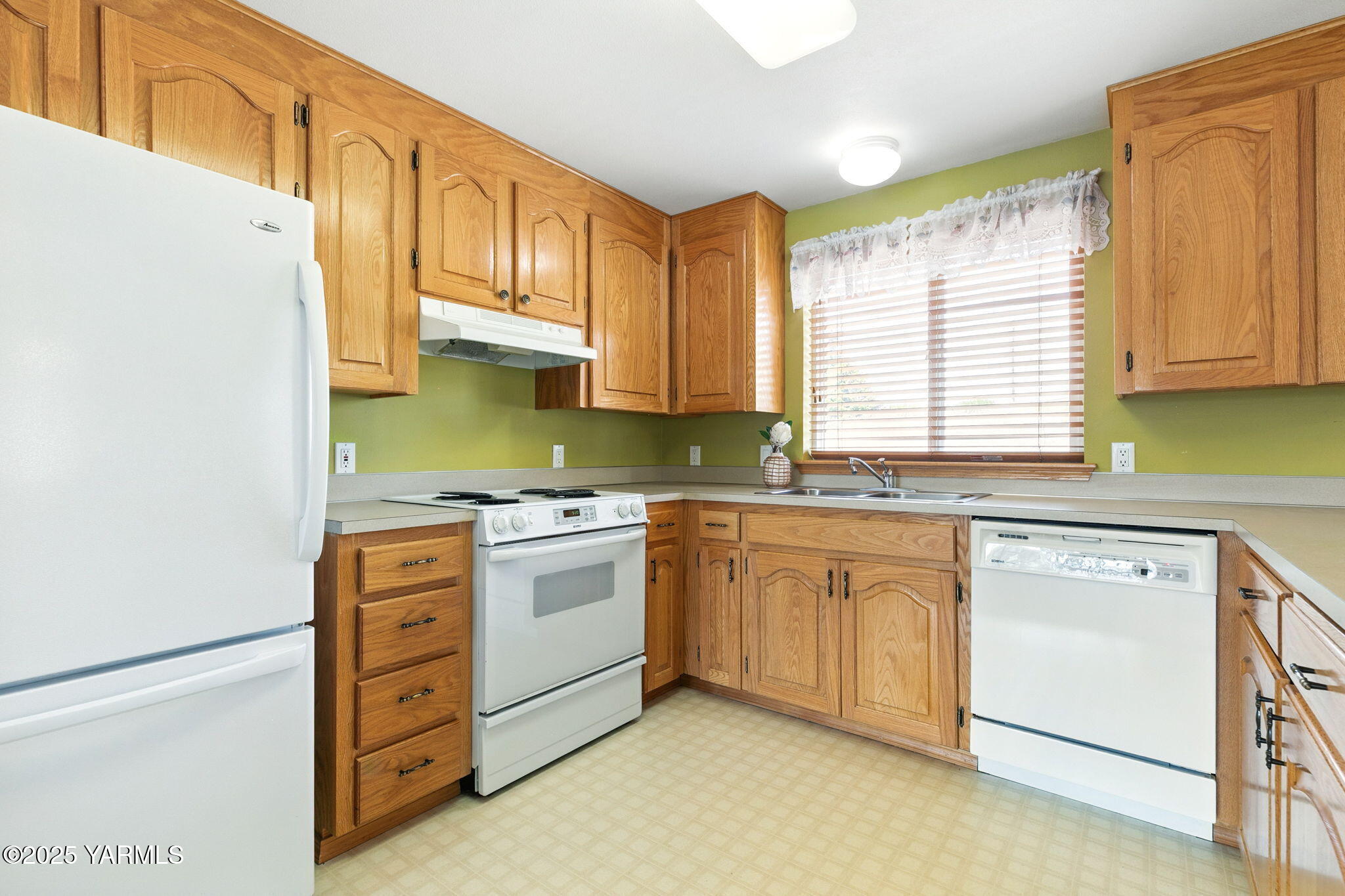 210 S 82nd Ave