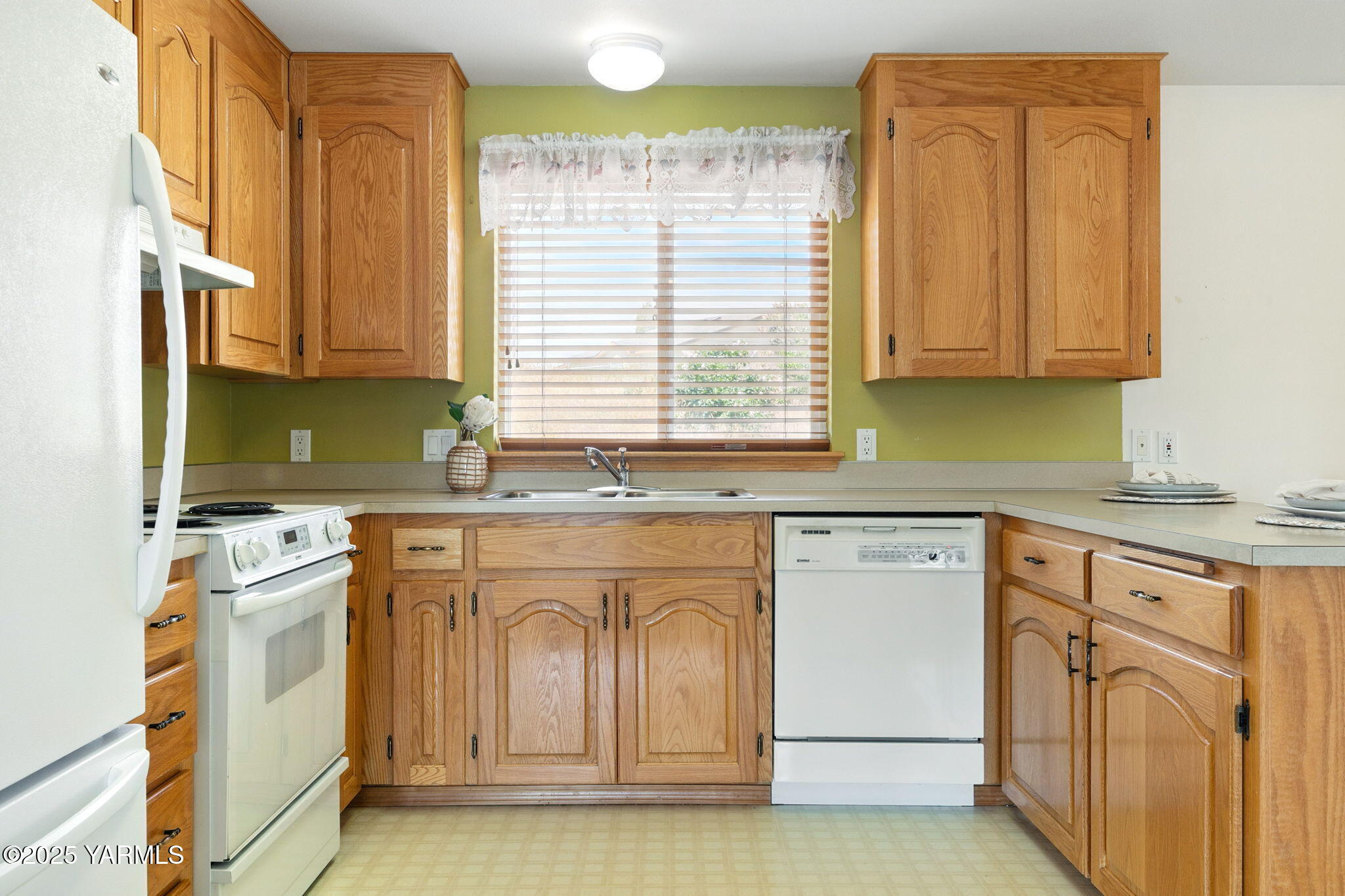 210 S 82nd Ave