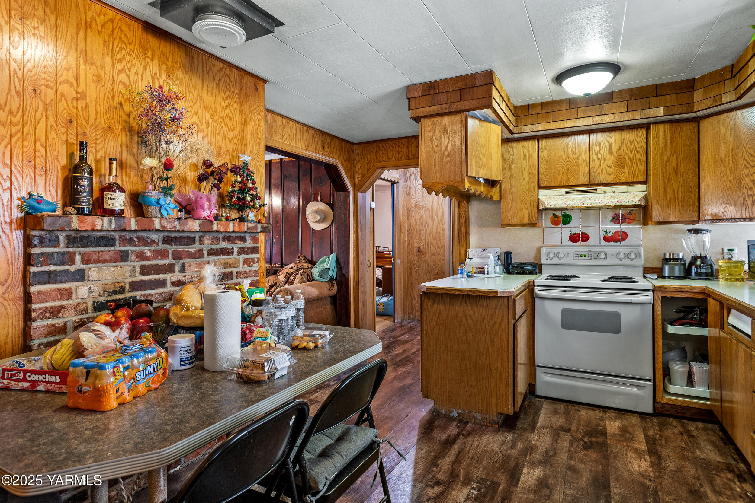 1523 Roosevelt Ave
