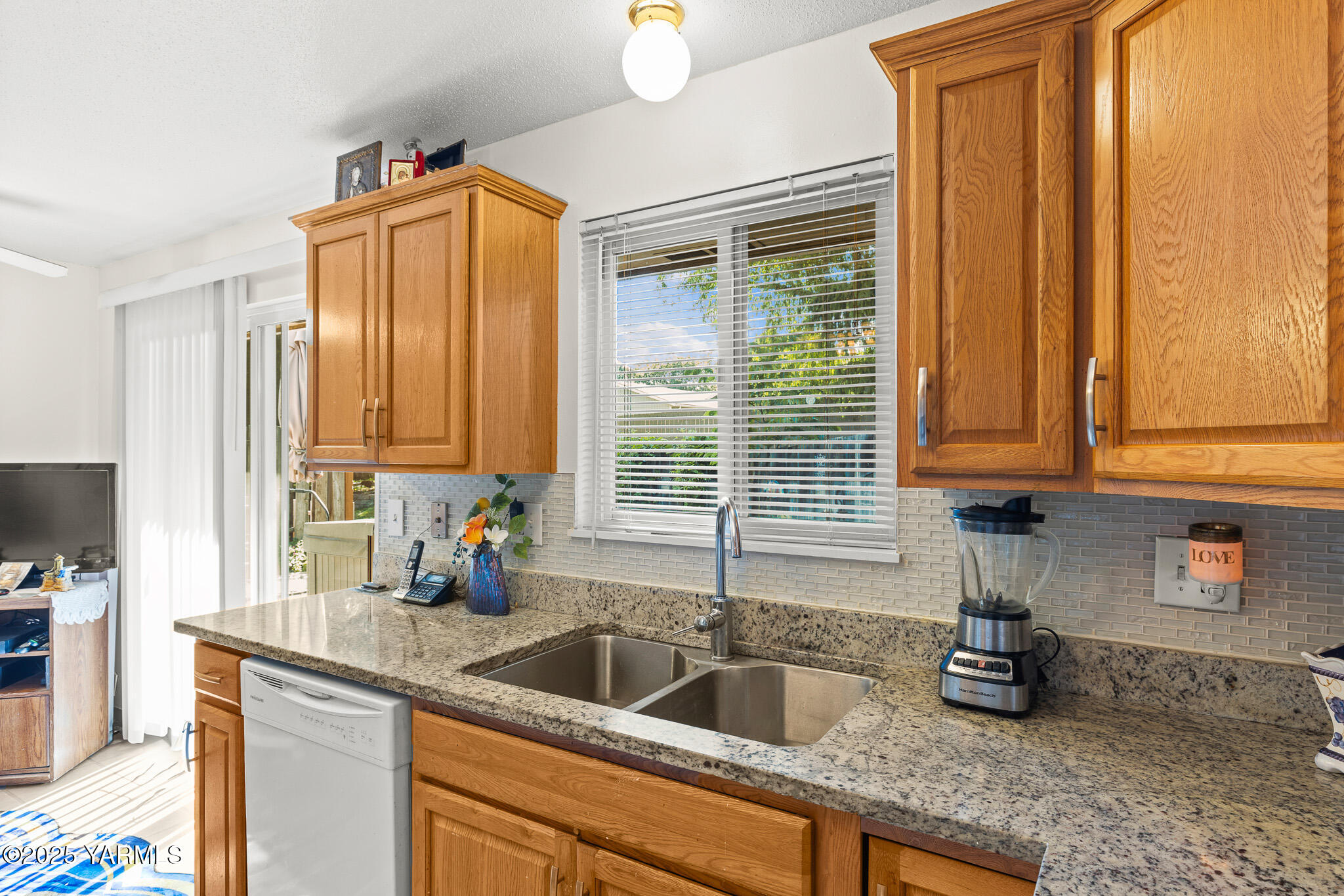 7610 Summitview Ave Unit: 6