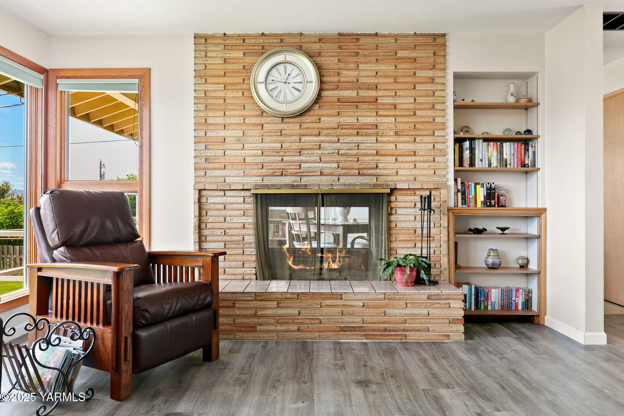 5306 Douglas Dr