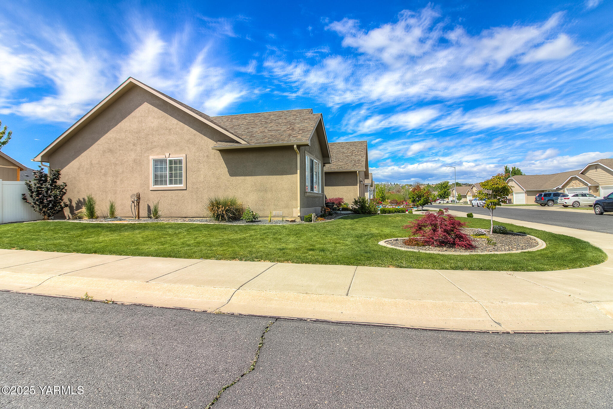 1008 S 90th Ave