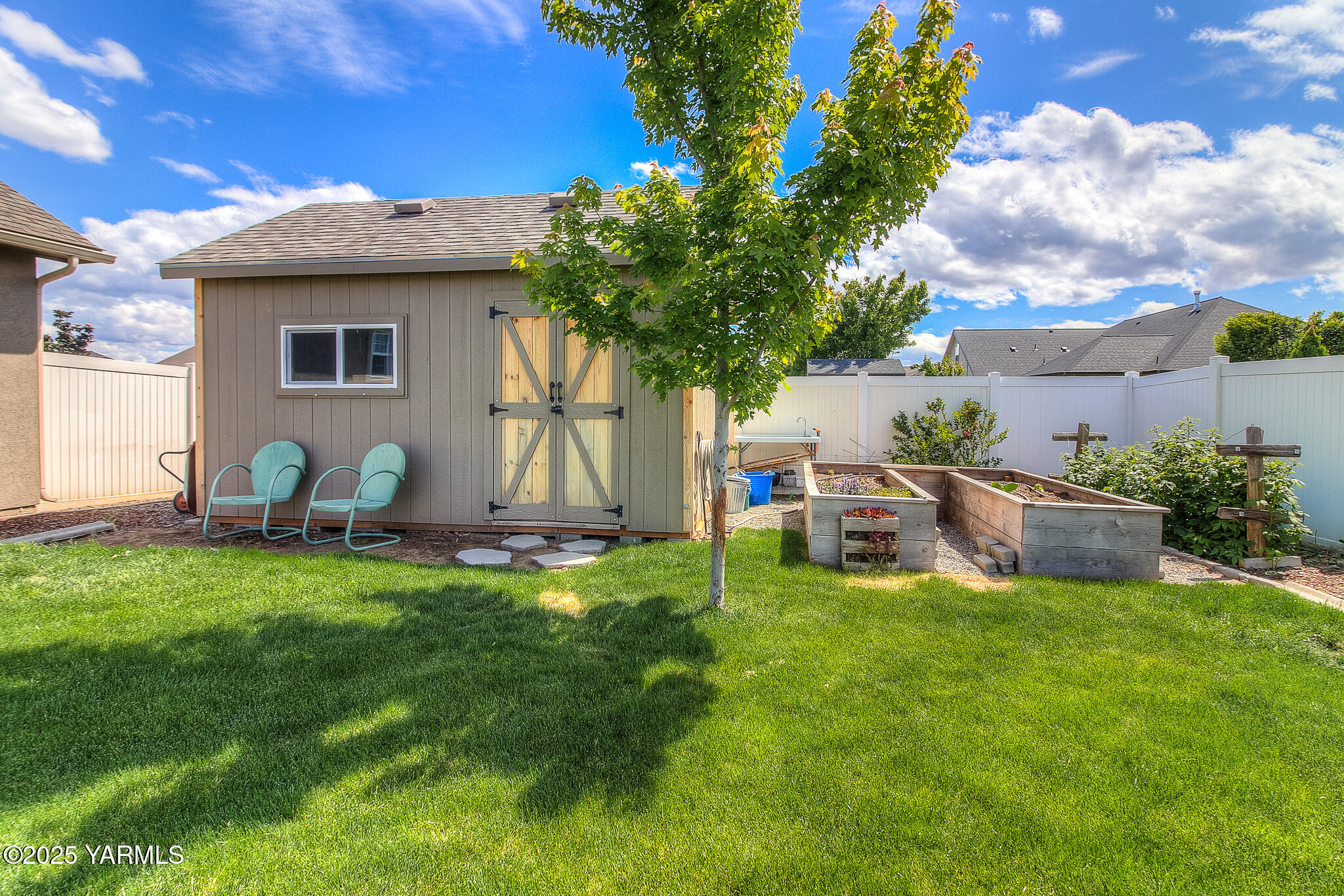 1008 S 90th Ave