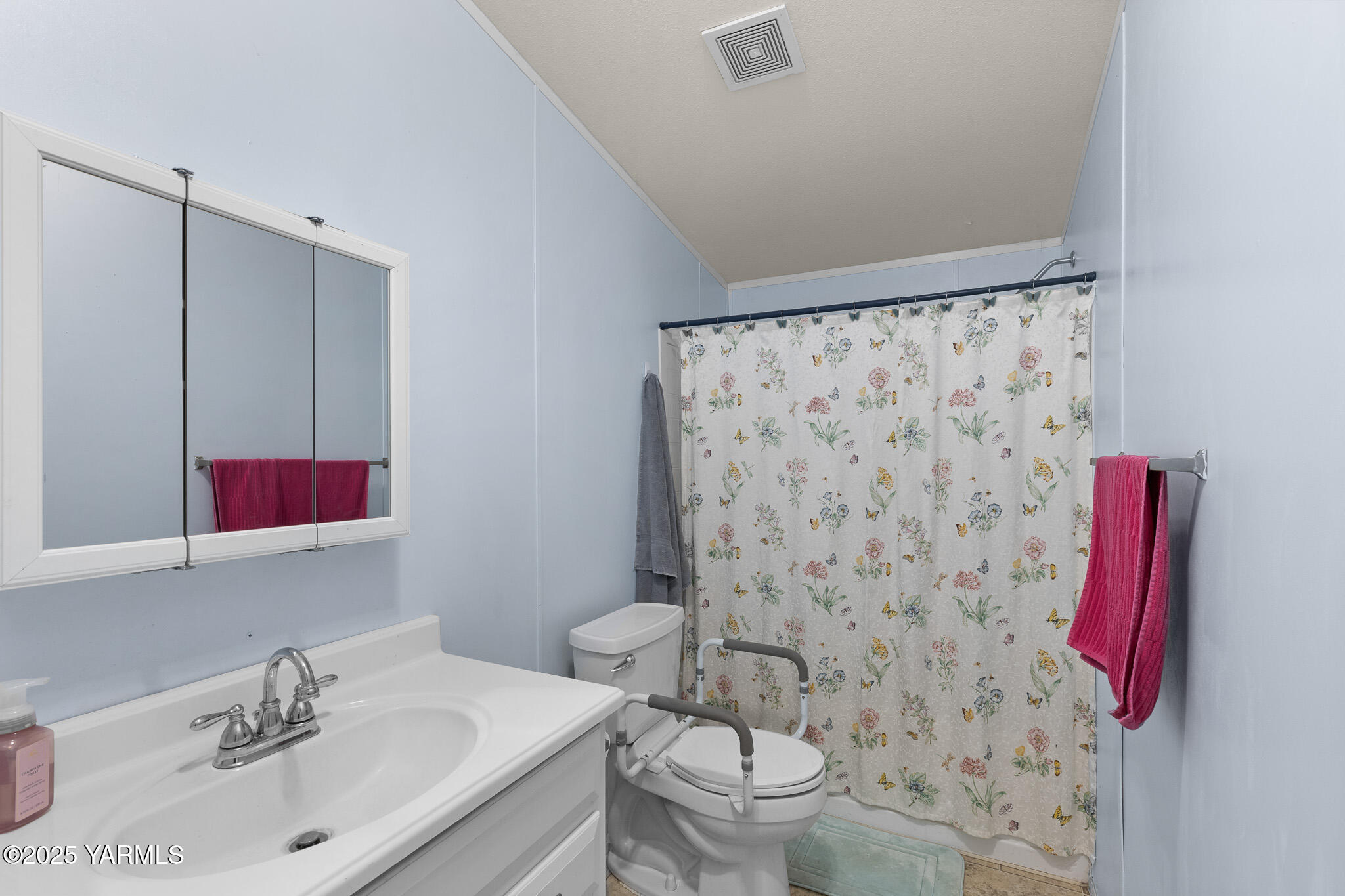 1403 Ashbrooks Way